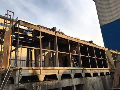 選擇玻璃鋼冷卻塔填料時應(yīng)考慮哪幾方面?