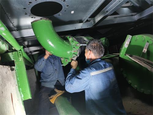 工業冷卻塔底盤漏水的原因,冷卻塔底部